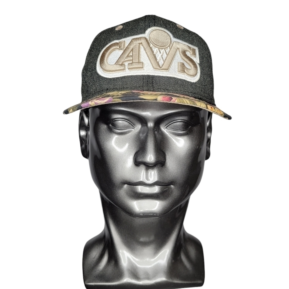 New Era Cap NBA Cleveland Cavaliers Charcoal Grey Floral 9FIFTY Snapback Hat